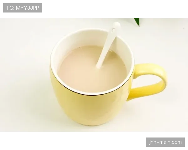 汪顺家的冰箱里塞满了蛋白粉,连饮料都按卡路里贴标签 汪顺家的冰箱里塞满了蛋白粉,连饮料都按卡路里贴标签